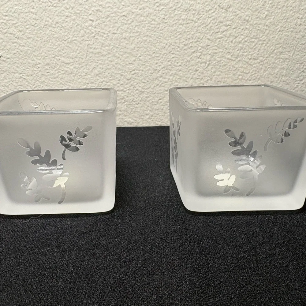 PartyLite elegant frosted